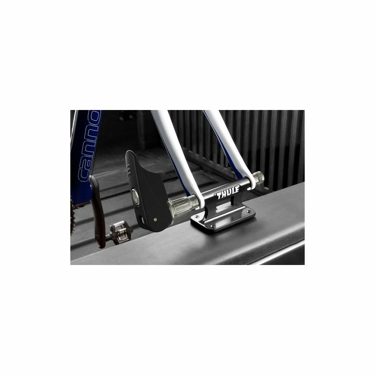 Thule Truck Bed Mounts Locking Low Rider Truck Mount - Image 2